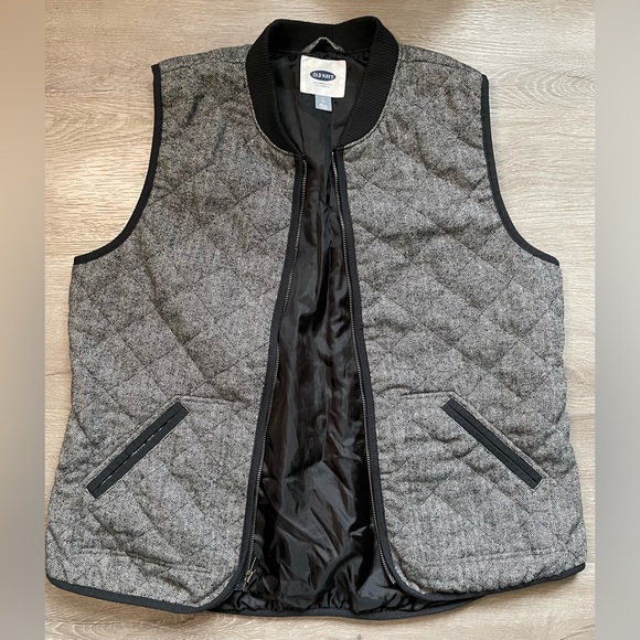 Old Navy Large Vest - Picture 1 of 3